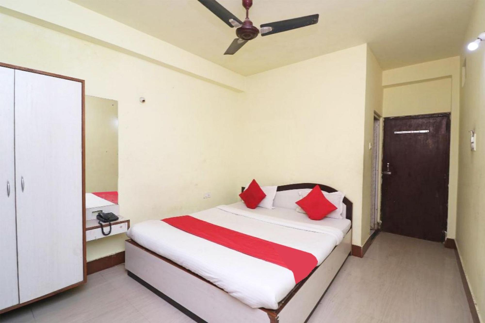 Hotel Shree Bhumi Puri - Near Sea Beach-Excellent Customer Choice-Best Seller By Morservices Buitenkant foto